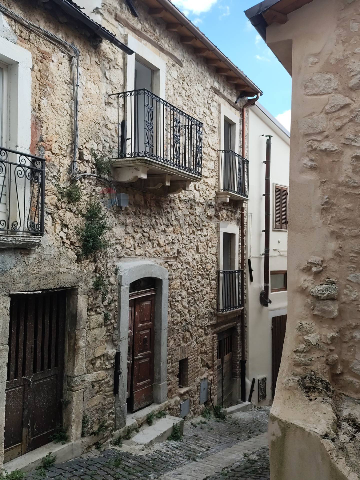 Casa Indipendente a Villa Santa Lucia degli Abruzzi