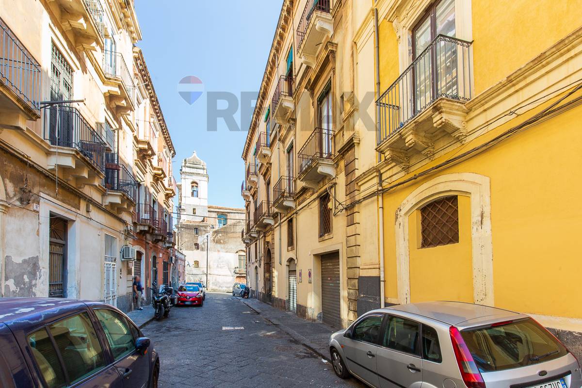Appartamento in vendita a Catania, Centro storico, porto - foto 2