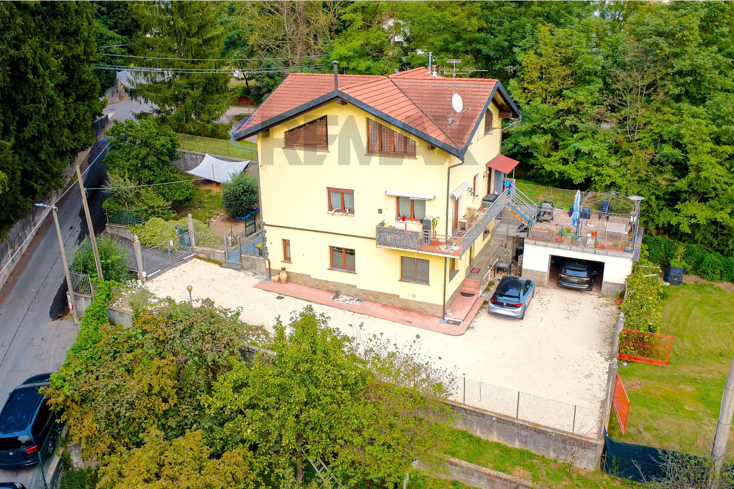Villa in vendita a Caravate - foto 2