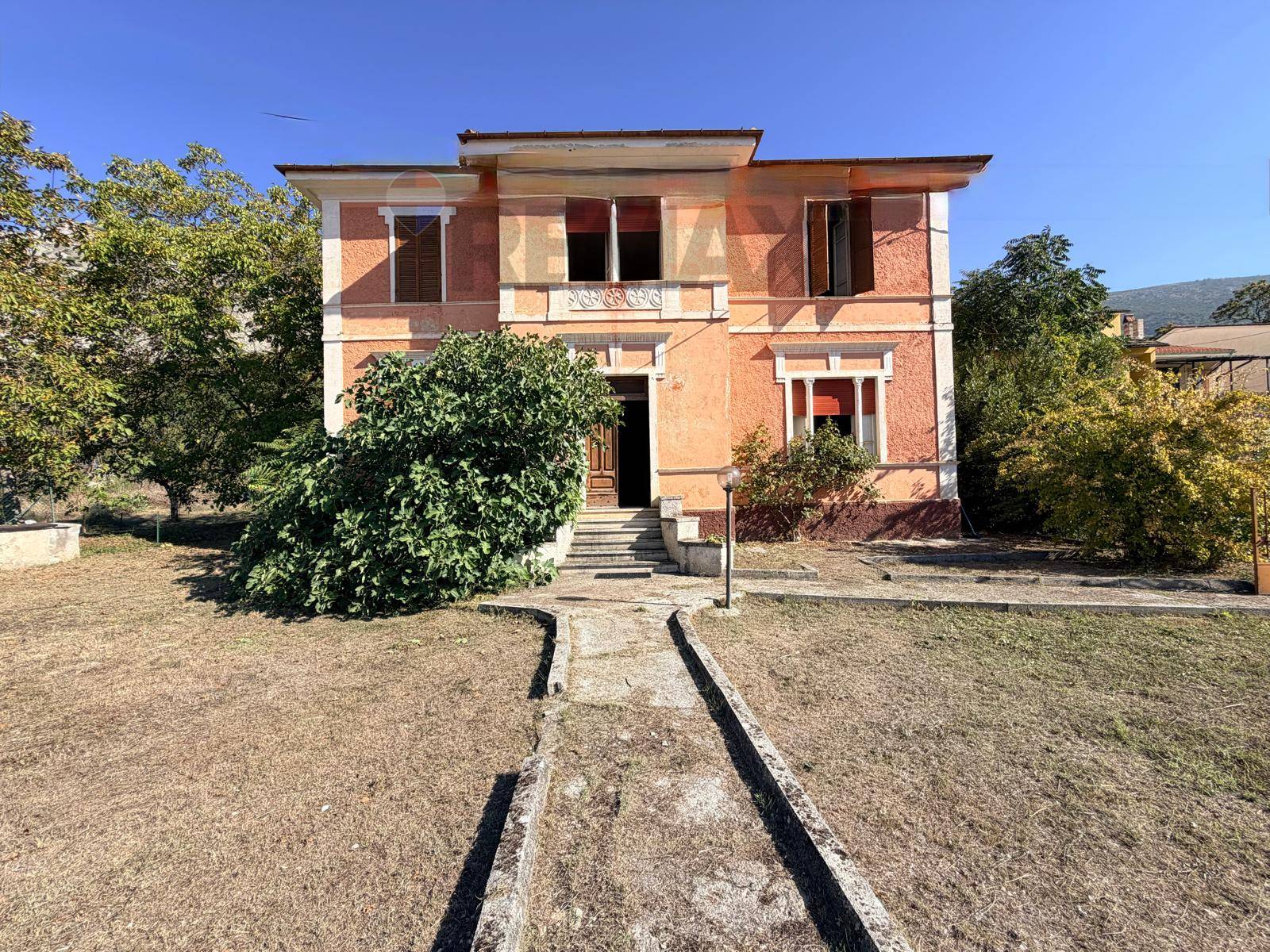 Villa a Gioia dei Marsi