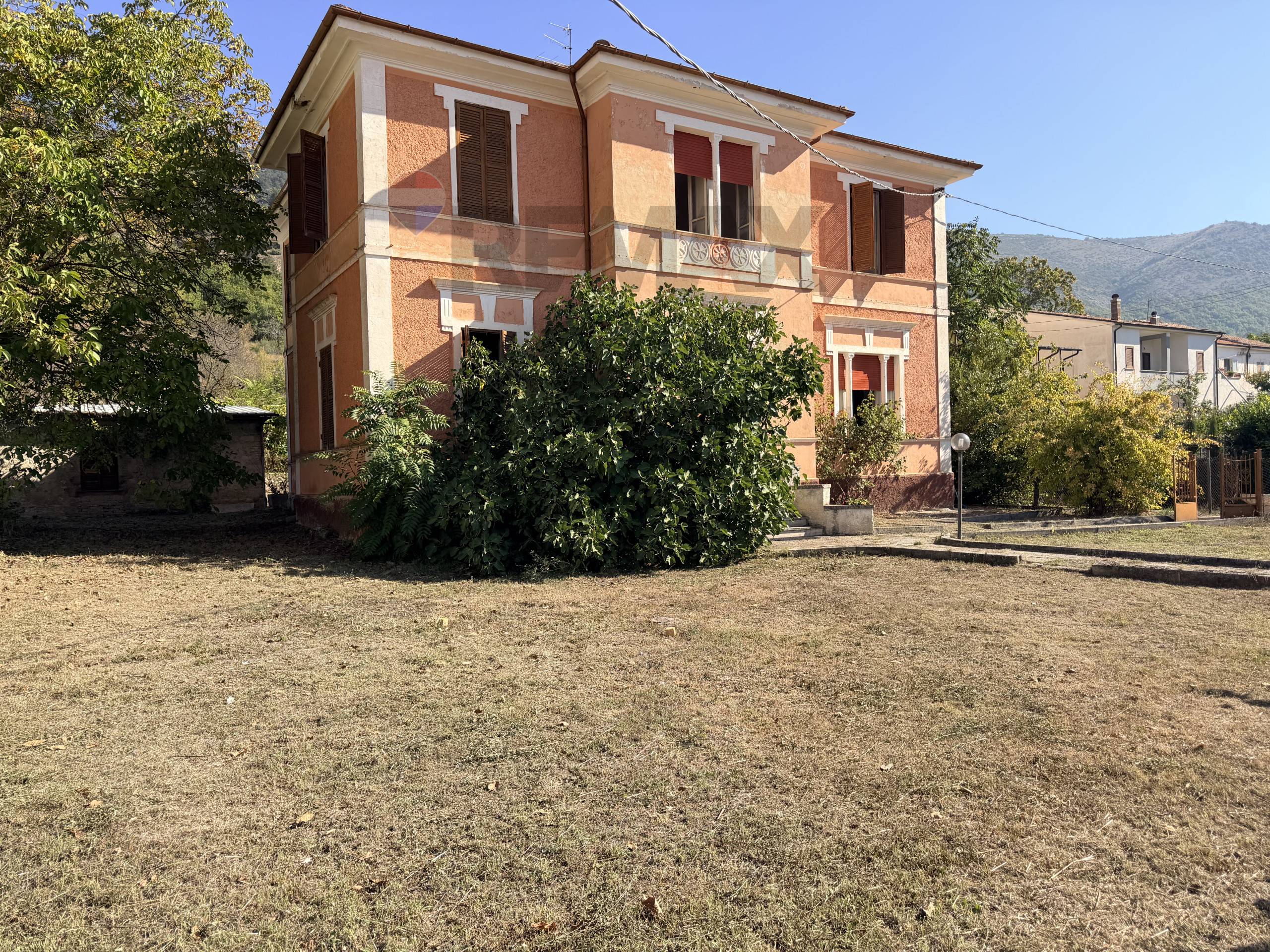 Villa in vendita a Gioia dei Marsi - foto 3