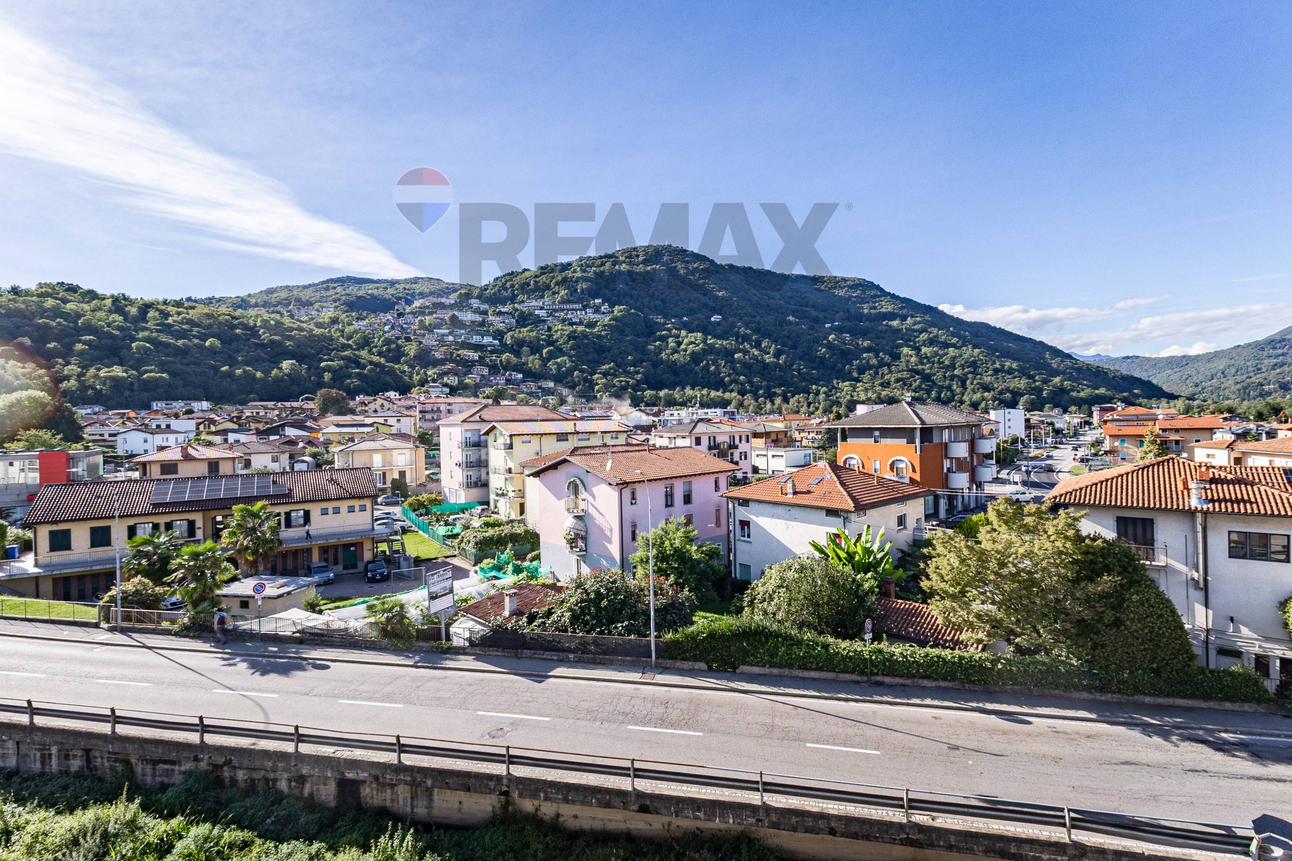 Appartamento in vendita a Lavena Ponte Tre... - foto 1