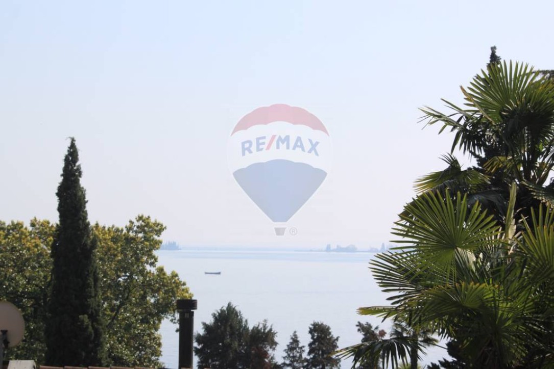 Appartamento GARDONE RIVIERA vendita  Gardone Sotto  RE/MAX Edilfin