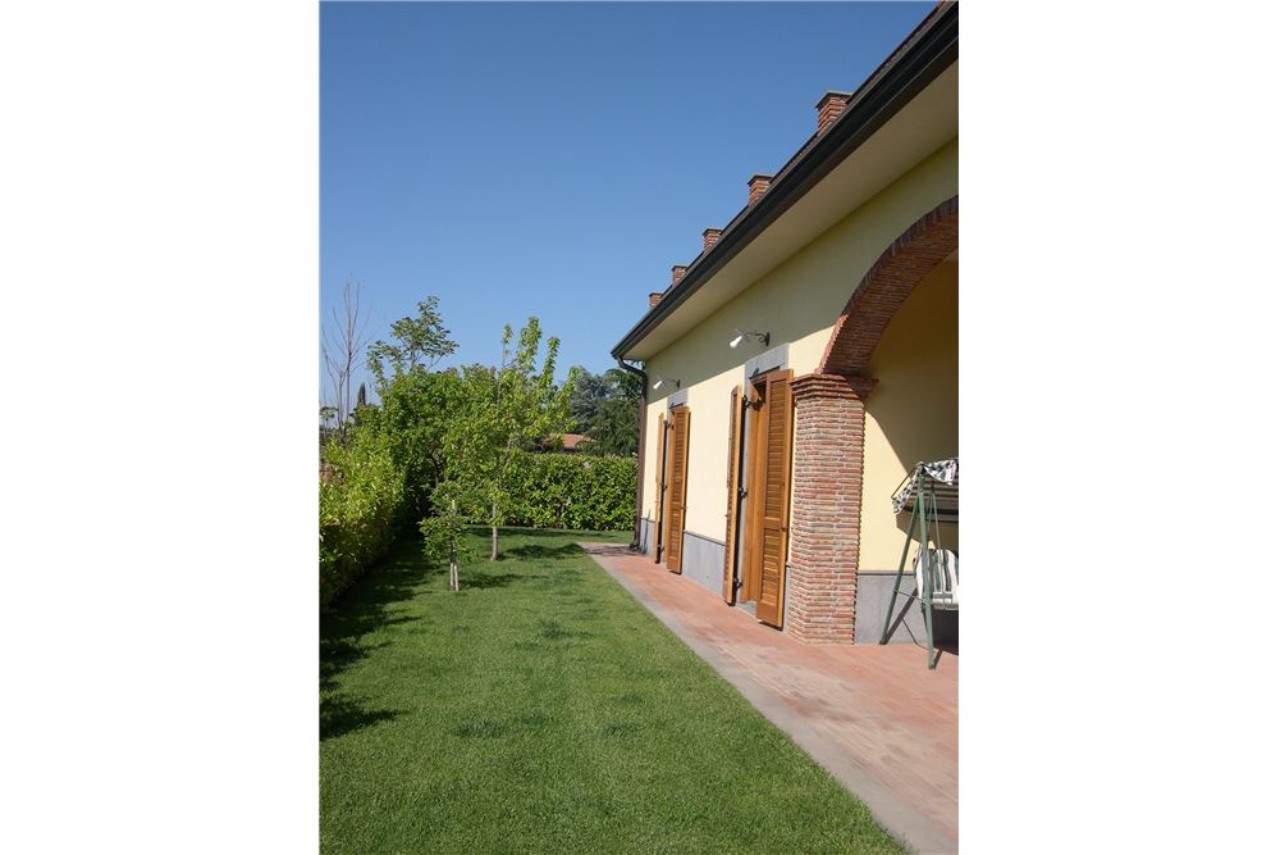 Villa PEDARA vendita    RE/MAX CasAffare