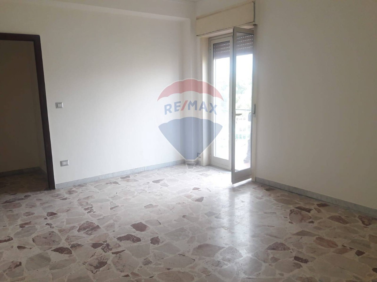  gravina di catania vendita quart:  re/max casaffare