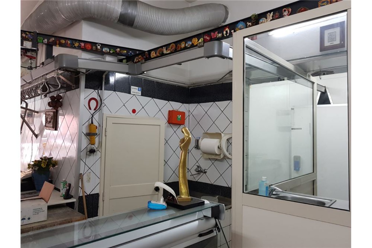 Negozio - Loc.Com. CATANIA vendita  Stazione  RE/MAX Tecnica