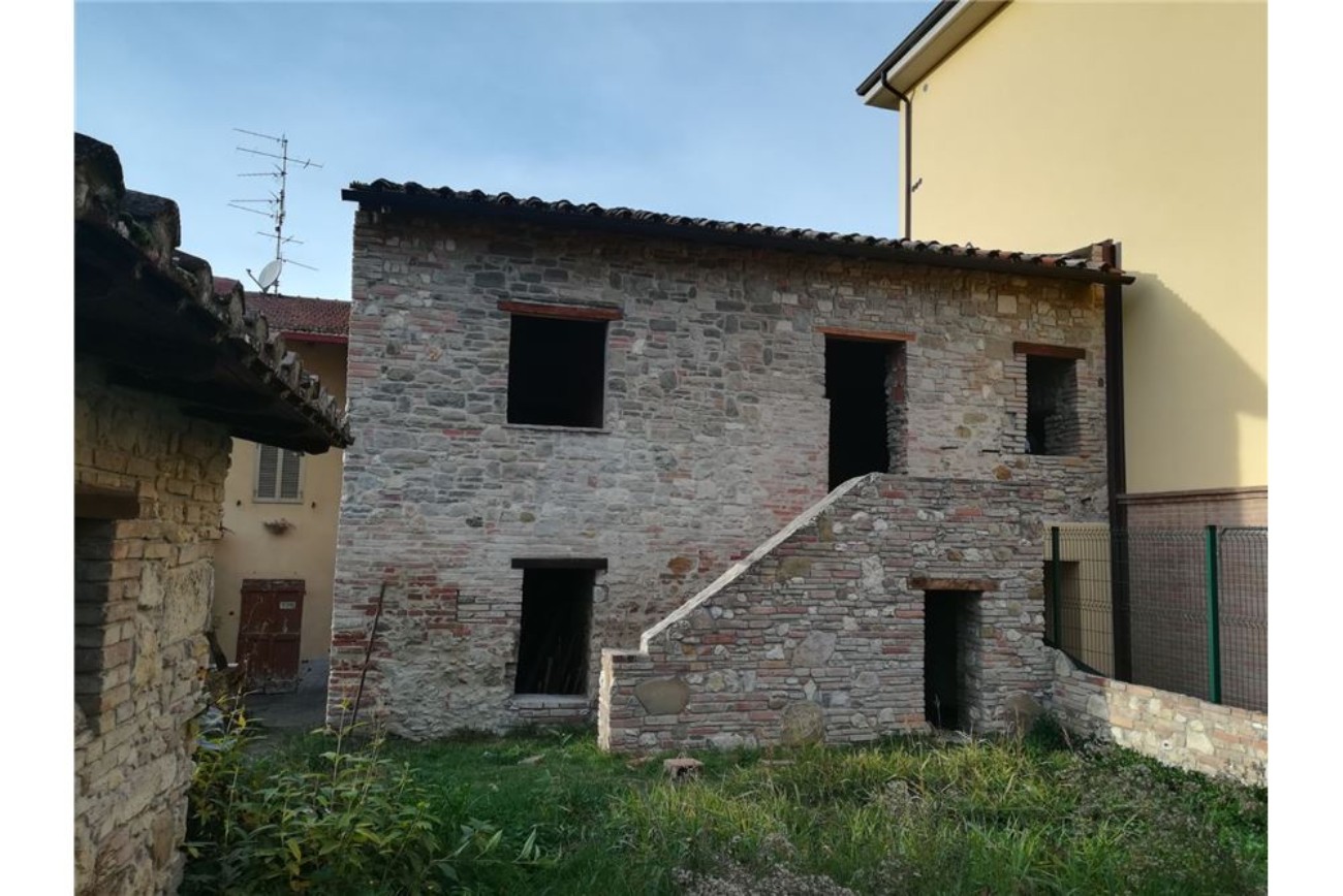  perugia vendita quart: pila re/max famosa