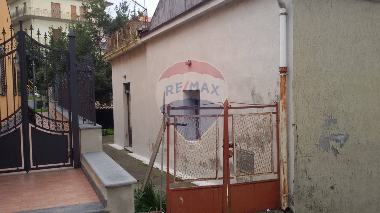 Villa Unifamiliare - Indipendente ZAFFERANA ETNEA vendita    RE/MAX CasAffare