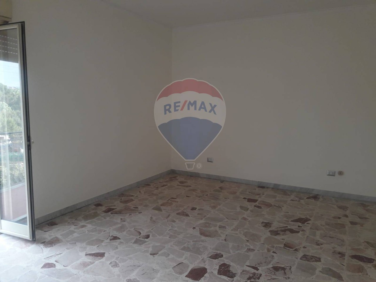 Appartamento GRAVINA DI CATANIA vendita    RE/MAX CasAffare