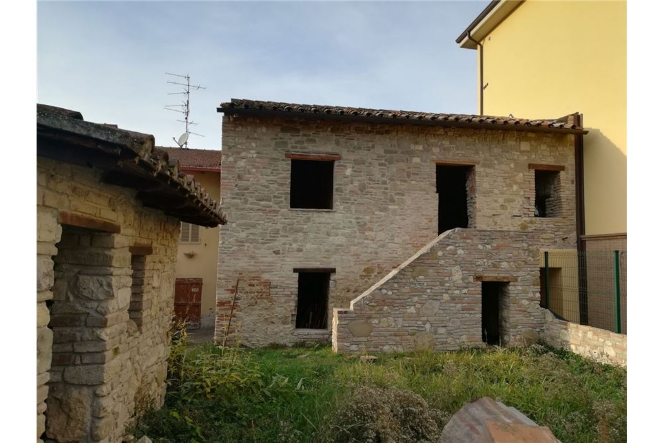 Villa Bifamiliare PERUGIA vendita  Pila  RE/MAX Famosa