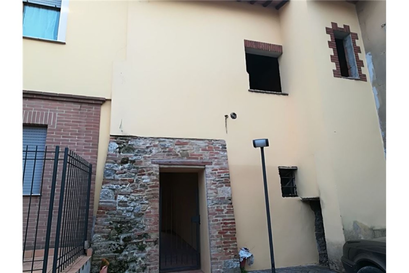 Villa Bifamiliare PERUGIA vendita  Pila  RE/MAX Famosa