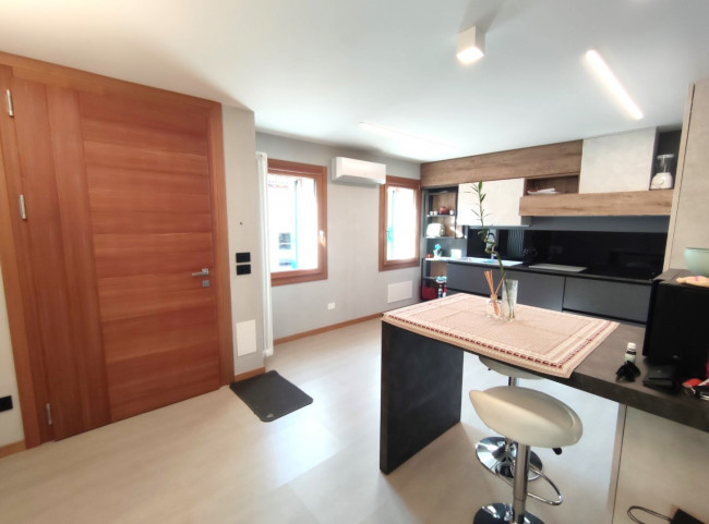 Casa Semindipendente in vendita