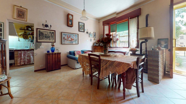 Casa Indipendente in Vendita