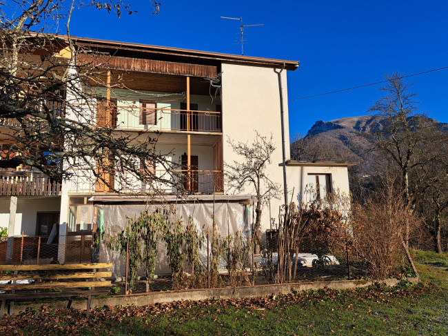 Casa Semindipendente in vendita