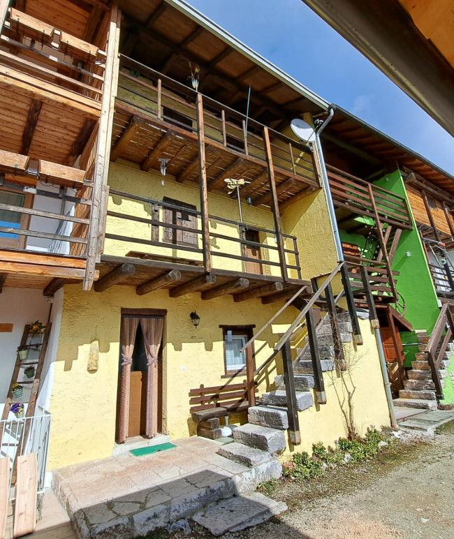 Casa Semindipendente in vendita