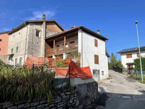 Casa Semindipendente in vendita