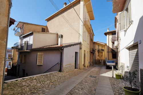 Casa Indipendente in Vendita