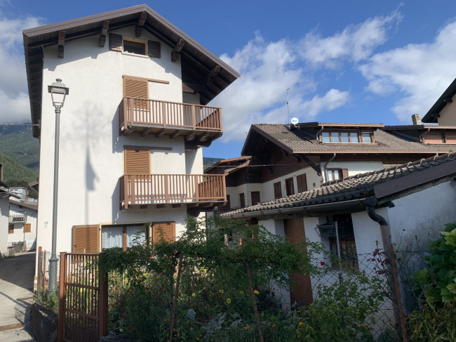 Casa Indipendente in vendita