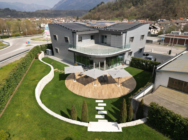 Commerciale Altro in vendita