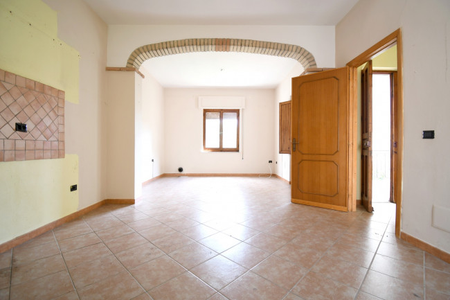 Casa Indipendente in Vendita