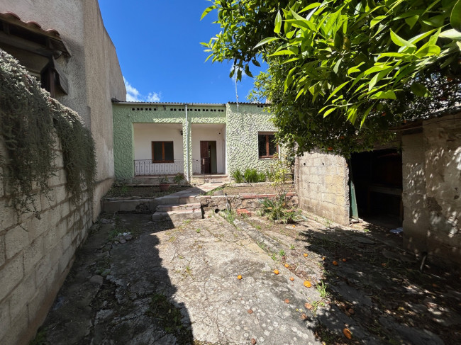 Casa Indipendente in Vendita