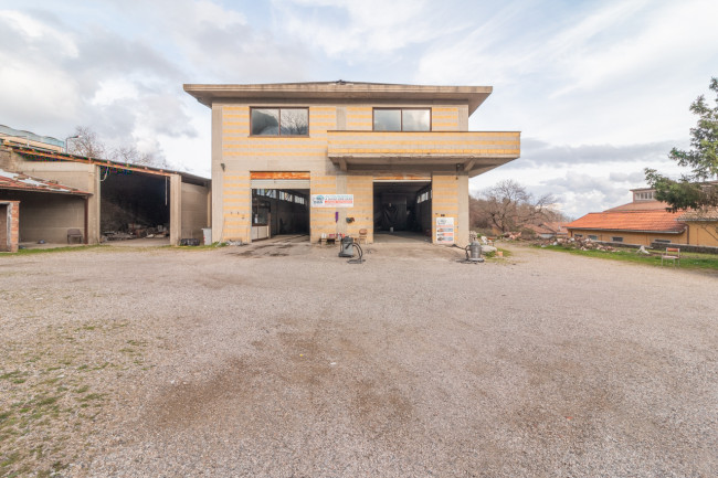 Capannone Industriale in Vendita