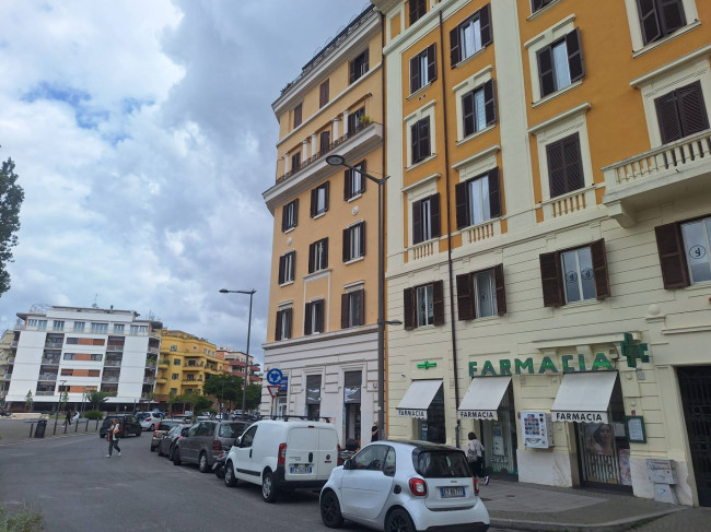 Locale Commerciale in Vendita