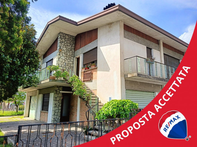 Casa Indipendente in vendita