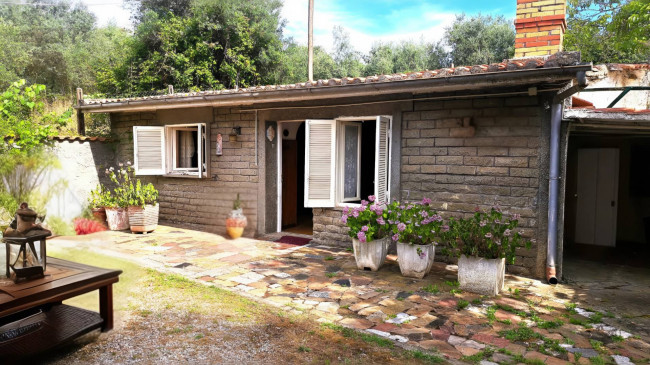 Casa Indipendente in Vendita