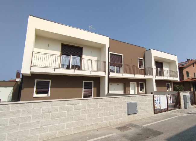 Villa a schiera in Vendita