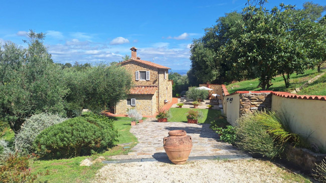 Cascina/Casale in Vendita