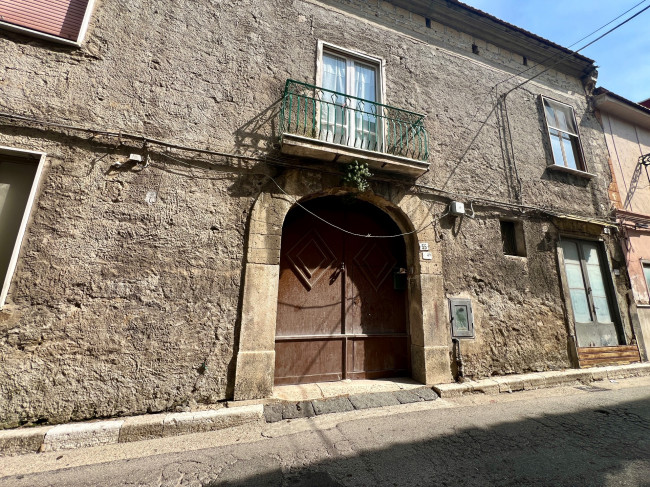 Casa Indipendente in Vendita