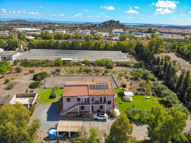 Casa Indipendente in Vendita