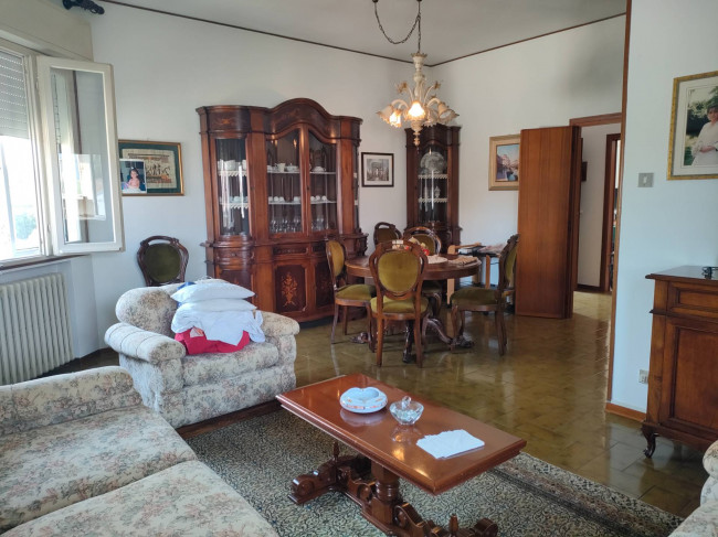 Casa Indipendente in Vendita