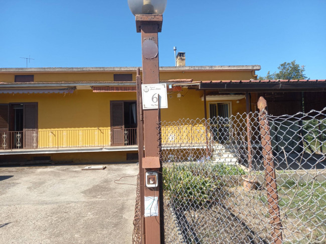 Casa Indipendente in Vendita