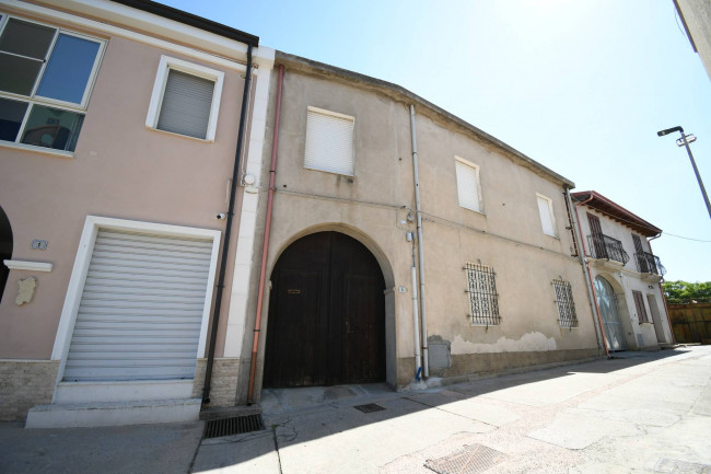 Casa Indipendente in Vendita