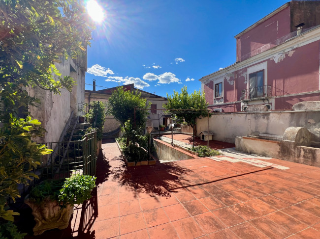 Casa Indipendente in Vendita