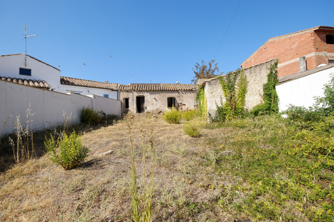 Casa Indipendente in Vendita