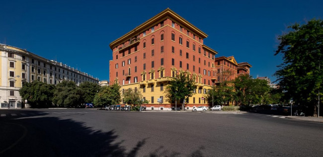 Locale Commerciale in affitto