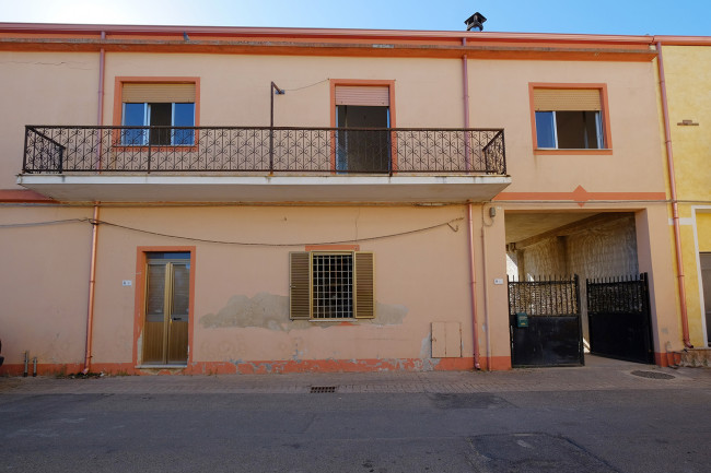 Casa Indipendente in Vendita