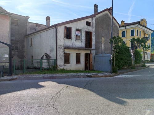 Porzione di casa in vendita