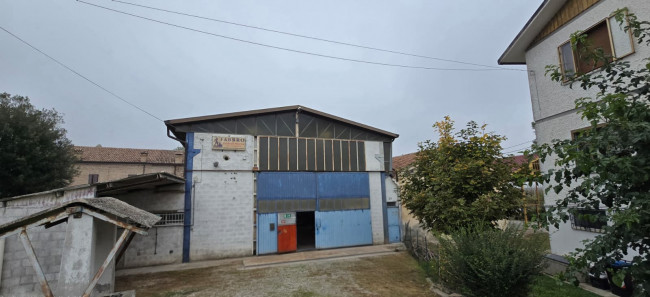 Capannone Industriale in Vendita