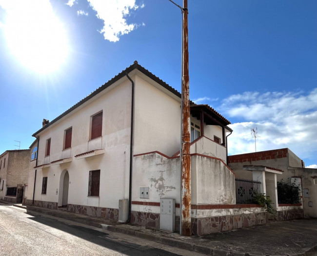 Casa Indipendente in Vendita