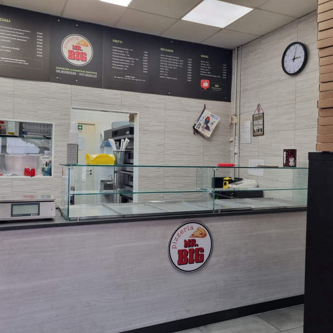 Locale Commerciale in affitto