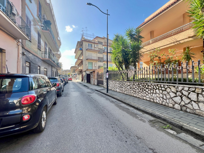 Locale Commerciale in Vendita