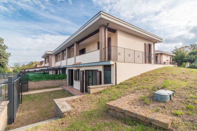 Villa a schiera in Vendita