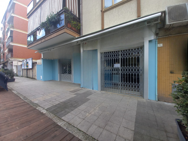 Locale Commerciale in Vendita