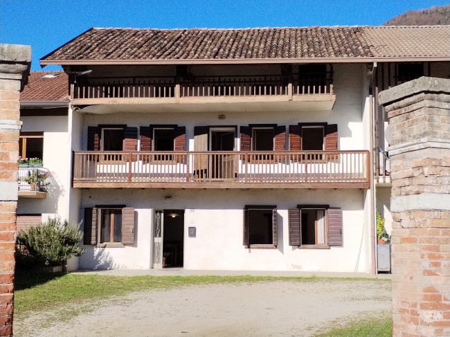 Porzione di casa in vendita