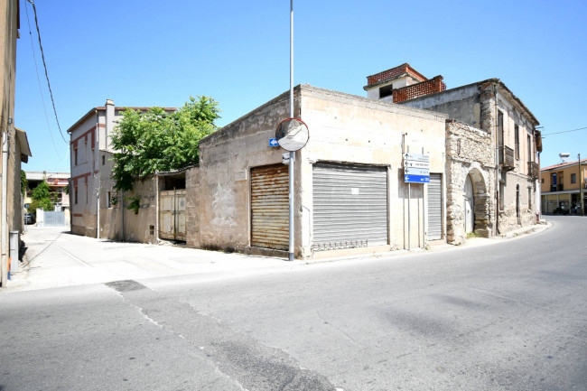 Casa Indipendente in Vendita