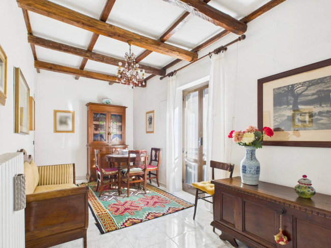 Casa Indipendente in Vendita